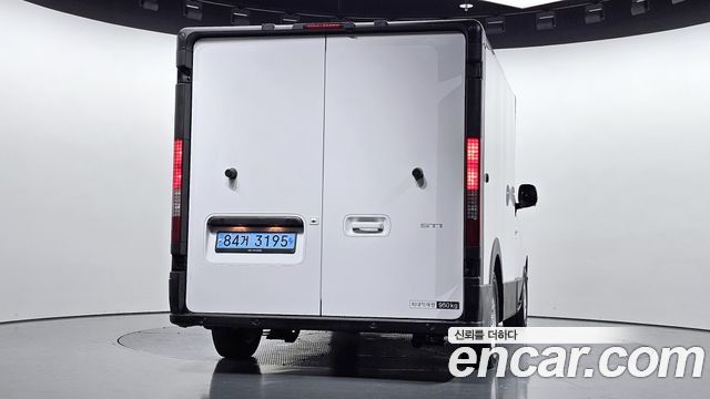 Hyundai ST1 Cargo Premium 2025 — фото 4