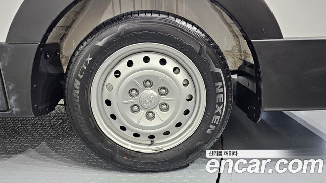 Hyundai ST1 Cargo Premium 2025 — фото 21