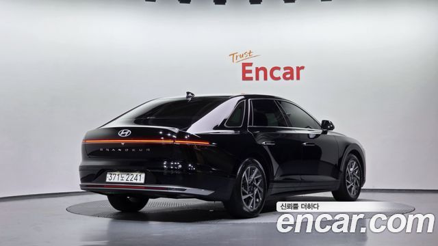 Hyundai Grandeur (GN7) 3.5 LPG 2WD Exclusive 2023 — фото 2