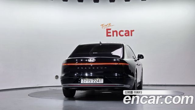 Hyundai Grandeur (GN7) 3.5 LPG 2WD Exclusive 2023 — фото 4