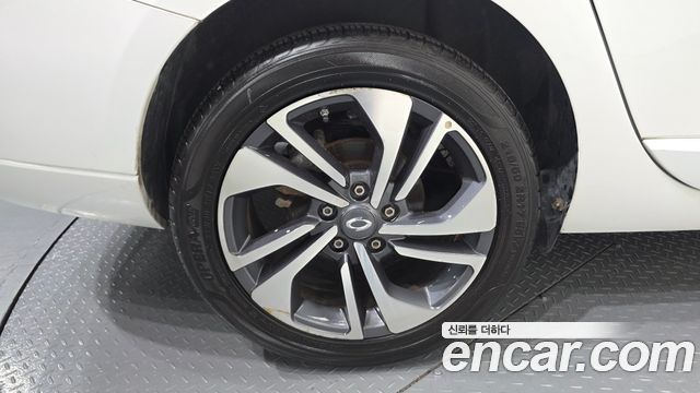 Renault Korea SM3 Neo SE 2018 — фото 21