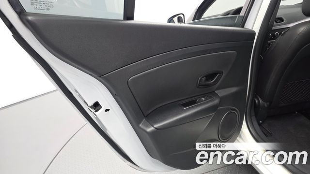 Renault Korea SM3 Neo SE 2018 — фото 25