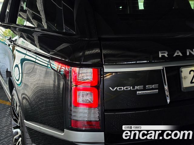 Land Rover Range Rover (IV) 5.0 SC Vogue SE 2014 — фото 6