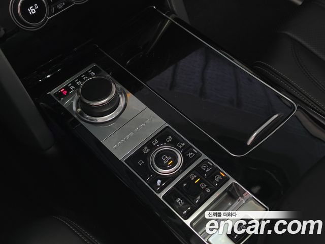 Land Rover Range Rover (IV) 5.0 SC Vogue SE 2014 — фото 17