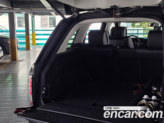 Land Rover Range Rover (IV) 5.0 SC Vogue SE 2014 — фото 18