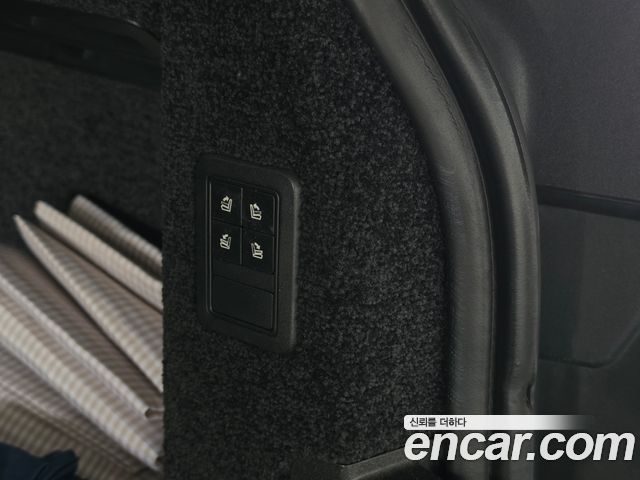 Land Rover Range Rover (IV) 5.0 SC Vogue SE 2014 — фото 19