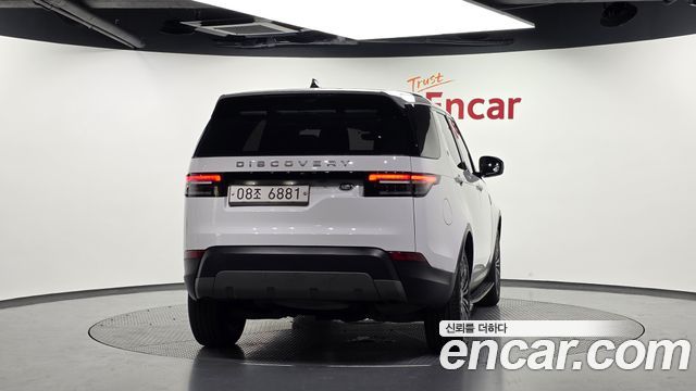 Land Rover Discovery 5 2.0 SD4 SE 2018 — фото 4