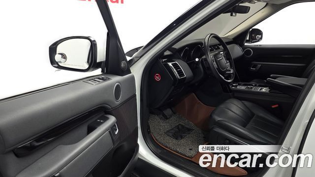 Land Rover Discovery 5 2.0 SD4 SE 2018 — фото 10
