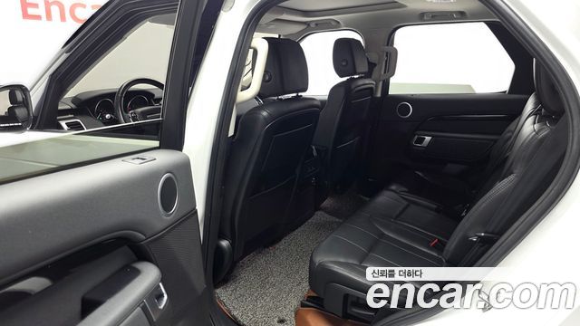 Land Rover Discovery 5 2.0 SD4 SE 2018 — фото 11