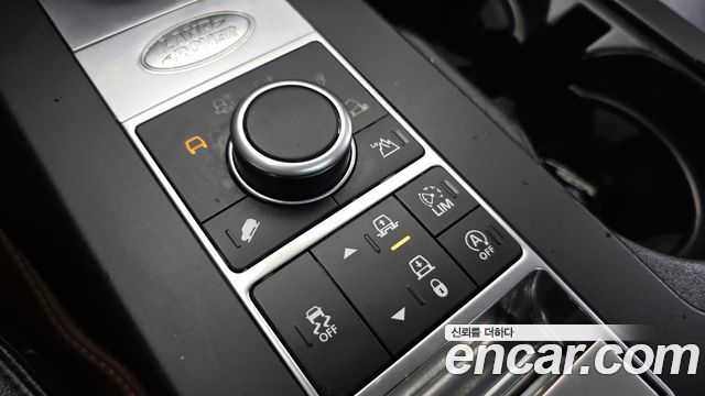 Land Rover Discovery 5 2.0 SD4 SE 2018 — фото 17