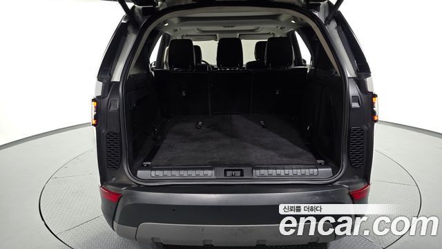 Land Rover Discovery 5 2.0 SD4 SE 2018 — фото 20