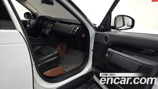 Land Rover Discovery 5 2.0 SD4 SE 2018 — фото 26