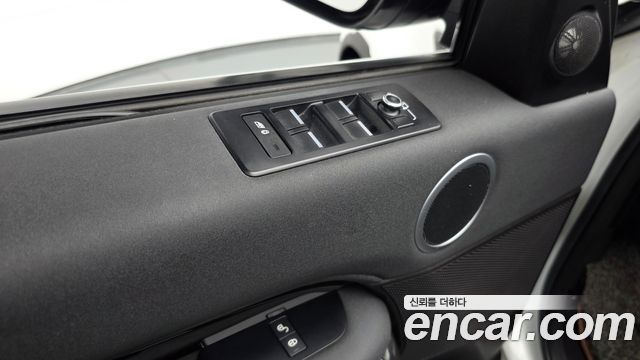 Land Rover Discovery 5 2.0 SD4 SE 2018 — фото 39