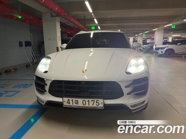 Porsche Macan 3.6 Turbo 95B