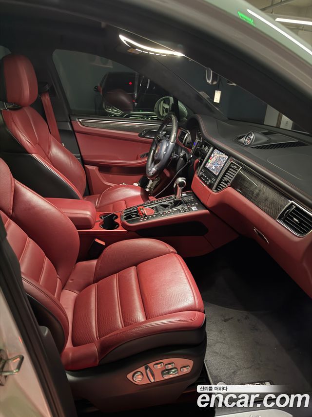 Porsche Macan 3.6 Turbo 95B 2017 — фото 6