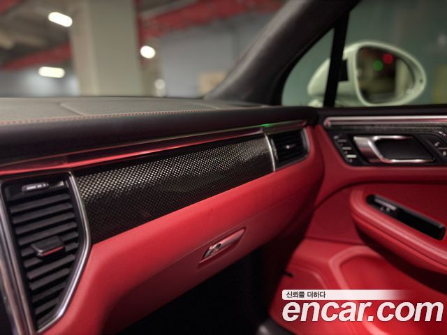 Porsche Macan 3.6 Turbo 95B 2017 — фото 11