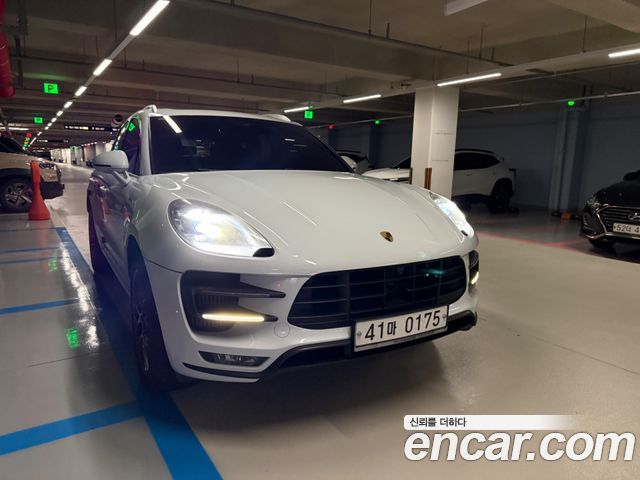 Porsche Macan 3.6 Turbo 95B 2017 — фото 18