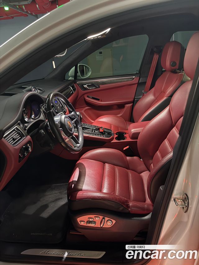 Porsche Macan 3.6 Turbo 95B 2017 — фото 19