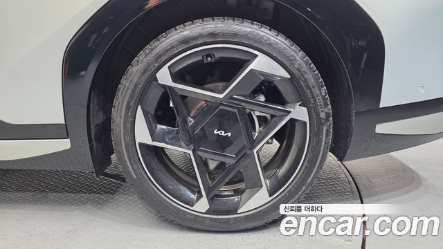 Kia EV4 Long Range 2WD GT LIne 2026 — фото 21