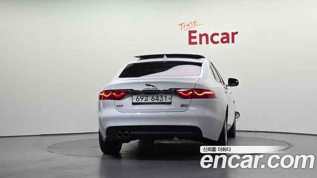 Jaguar XF (X260) 20d Prestige AWD 2018 — фото 4