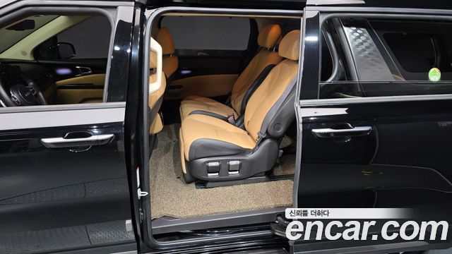 Kia Carnival (IV) Gasoline 7-Seater Signature 2023 — фото 11