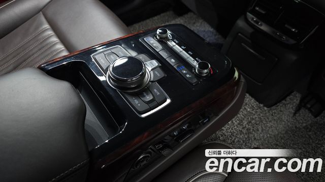 Genesis EQ900 3.3 T-GDI AWD Prestige 2016 — фото 22