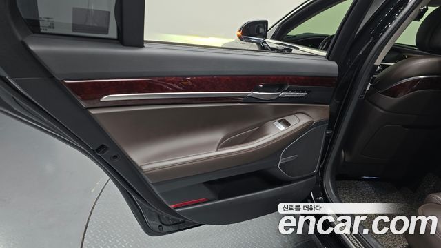 Genesis EQ900 3.3 T-GDI AWD Prestige 2016 — фото 31