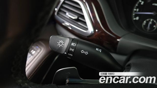 Genesis EQ900 3.3 T-GDI AWD Prestige 2016 — фото 37