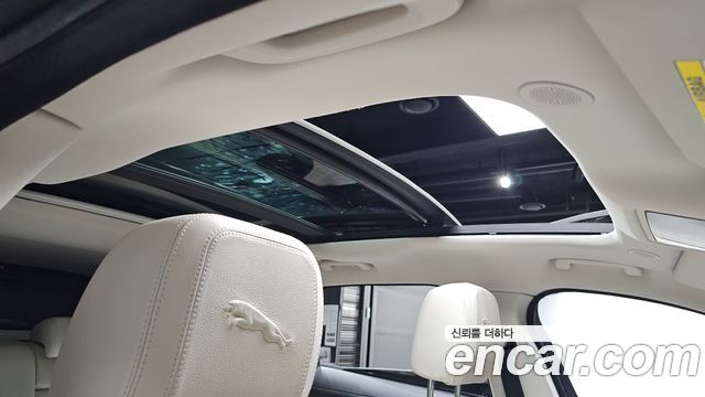 Jaguar F-PACE P 250 SE 2022 — фото 18