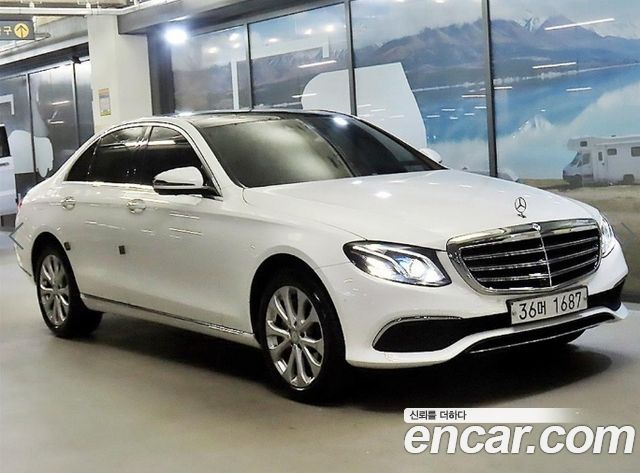 Mercedes-Benz E-Class (W213) E300 4MATIC Exclusive 2017 — фото 2