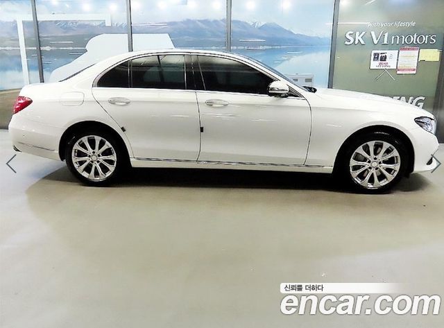 Mercedes-Benz E-Class (W213) E300 4MATIC Exclusive 2017 — фото 3