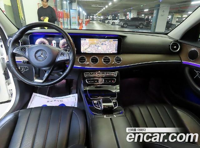 Mercedes-Benz E-Class (W213) E300 4MATIC Exclusive 2017 — фото 10