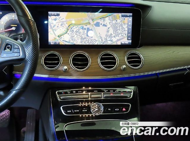 Mercedes-Benz E-Class (W213) E300 4MATIC Exclusive 2017 — фото 15