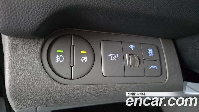 Hyundai Grand Starex 4WD Wagon 12-Seater Modern 2019 — фото 12