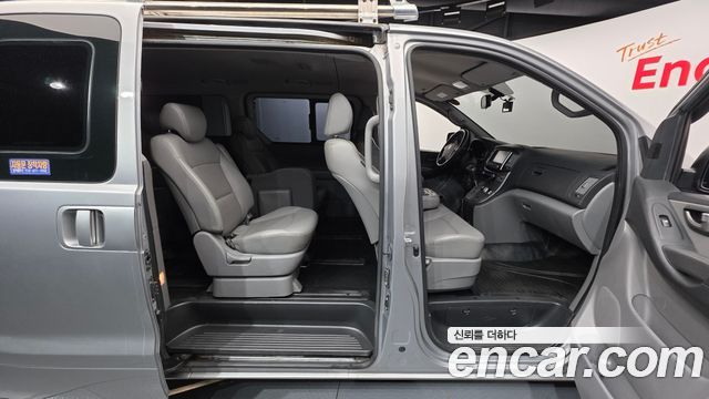 Hyundai Grand Starex 4WD Wagon 12-Seater Modern 2019 — фото 18