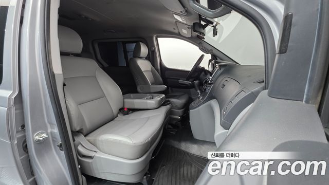 Hyundai Grand Starex 4WD Wagon 12-Seater Modern 2019 — фото 26