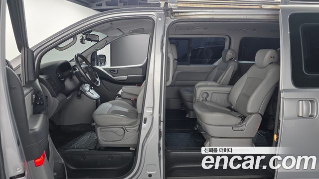 Hyundai Grand Starex 4WD Wagon 12-Seater Modern 2019 — фото 30