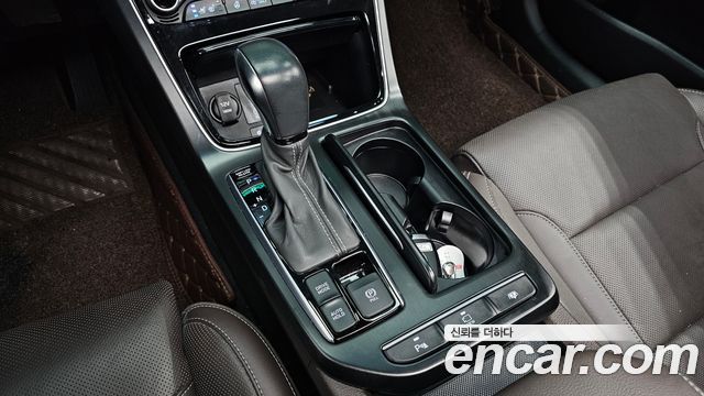 Hyundai Grandeur Hybrid (IG) Exclusive Special 2019 — фото 9