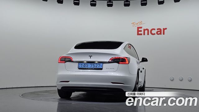 Tesla Model 3 Long Range AWD 2022 — фото 4