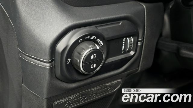 Jeep Wrangler (JL) 2.0 Sahara Power Top 4Door 2024 — фото 29