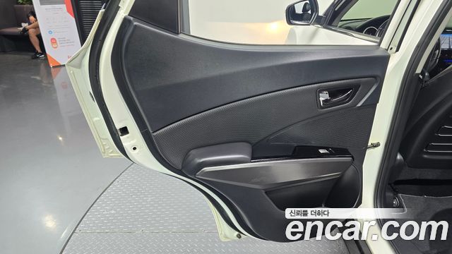 KG Mobility (SsangYong) Tivoli Air 1.6 IX 2WD 2018 — фото 31