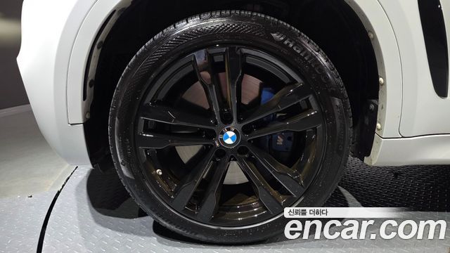 BMW X6 (F16) M50d 2017 — фото 5