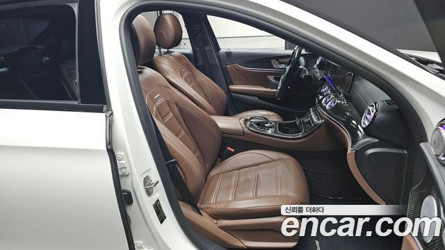 Mercedes-Benz E-Class (W213) E63 AMG 4MATIC+ 2018 — фото 10