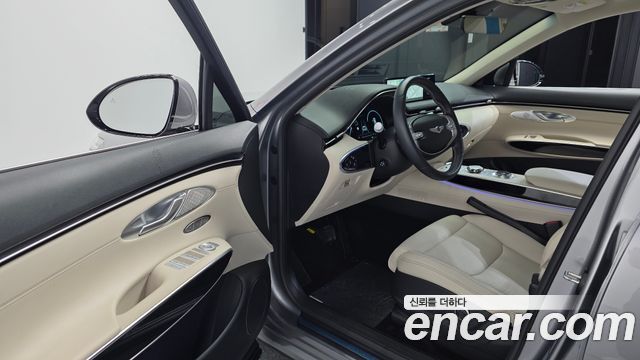 Genesis GV70 2.5T Gasoline 2WD 2024 — фото 10