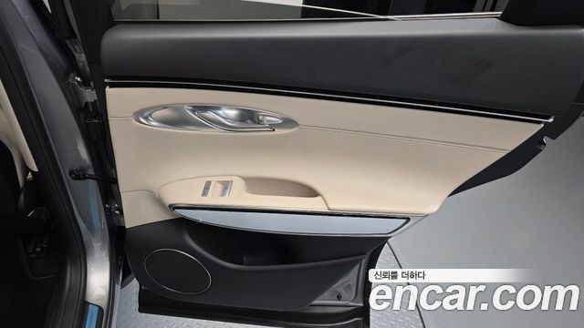 Genesis GV70 2.5T Gasoline 2WD 2024 — фото 25