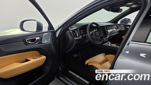 Volvo XC60 (II) B6 Inscirtion 2021 — фото 10