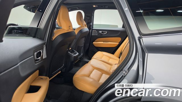 Volvo XC60 (II) B6 Inscirtion 2021 — фото 11