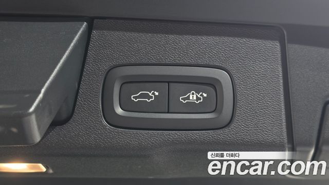 Volvo XC60 (II) B6 Inscirtion 2021 — фото 18