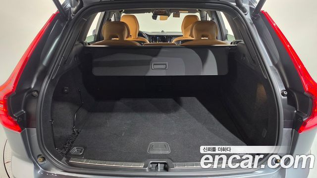 Volvo XC60 (II) B6 Inscirtion 2021 — фото 19