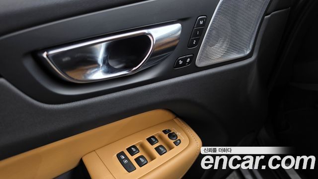Volvo XC60 (II) B6 Inscirtion 2021 — фото 20